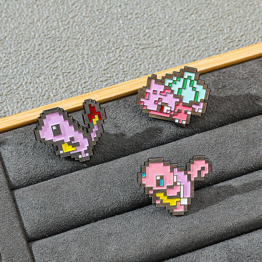 Embroidery Textile - เข็มกลัดโลหะเคลือบลายโปเกมอนพิกเซลโมเสก, เข็มกลัดติดเสื้อการ์ตูนน่ารัก, เข็มกลัดติดกระเป๋าเป้ลายอนิเมะ, ของขวัญสำหรับแฟนๆ (
