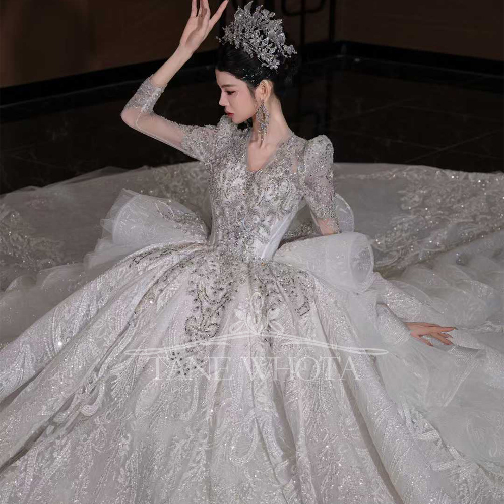 ชุดแต่งงานคอวีหรูหรา แขนยาว แต - Embroidery Organza บทวิจารณ์และราคา