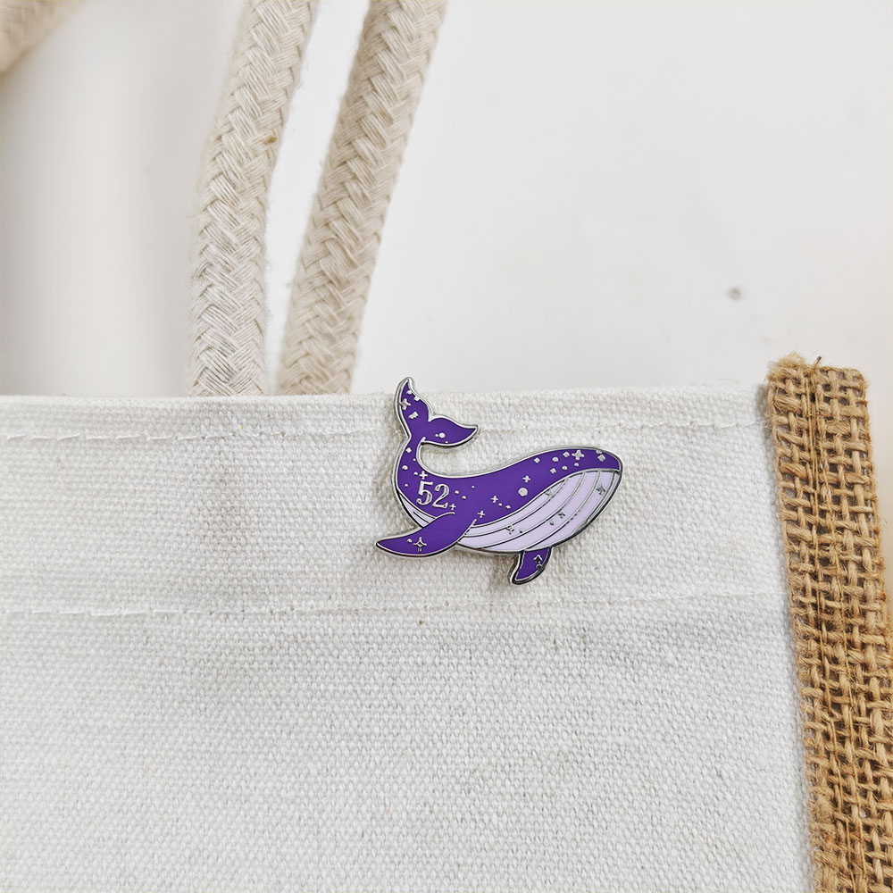 เข็มกลัดเคลือบเงา Kpop ARMY 52 - Embroidery Whale บทวิจารณ์และราคา