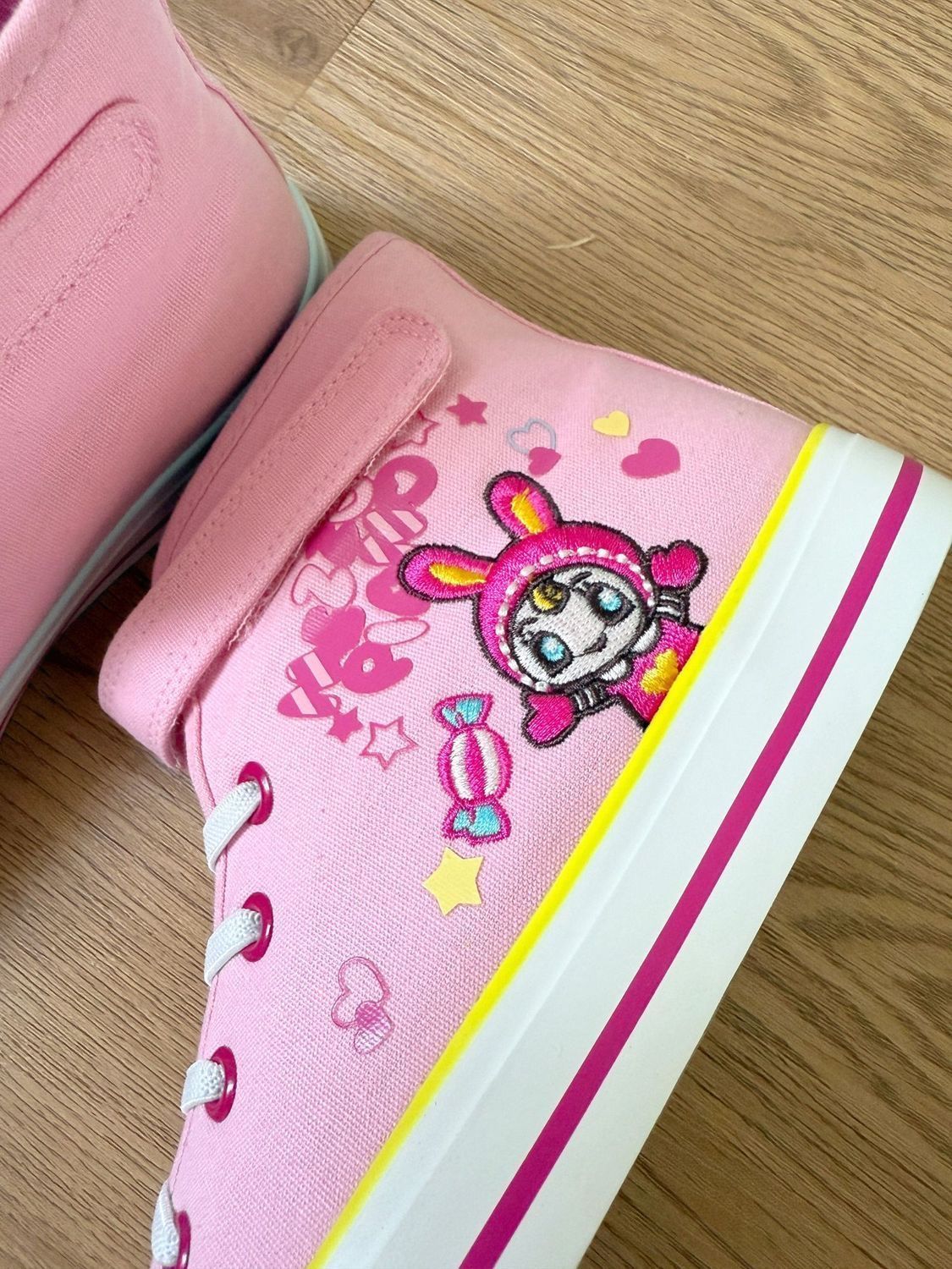 รองเท้าผ้าใบหุ้มข้อสูงสไตล์ญี่ - Embroidery Shoes บทวิจารณ์และราคา