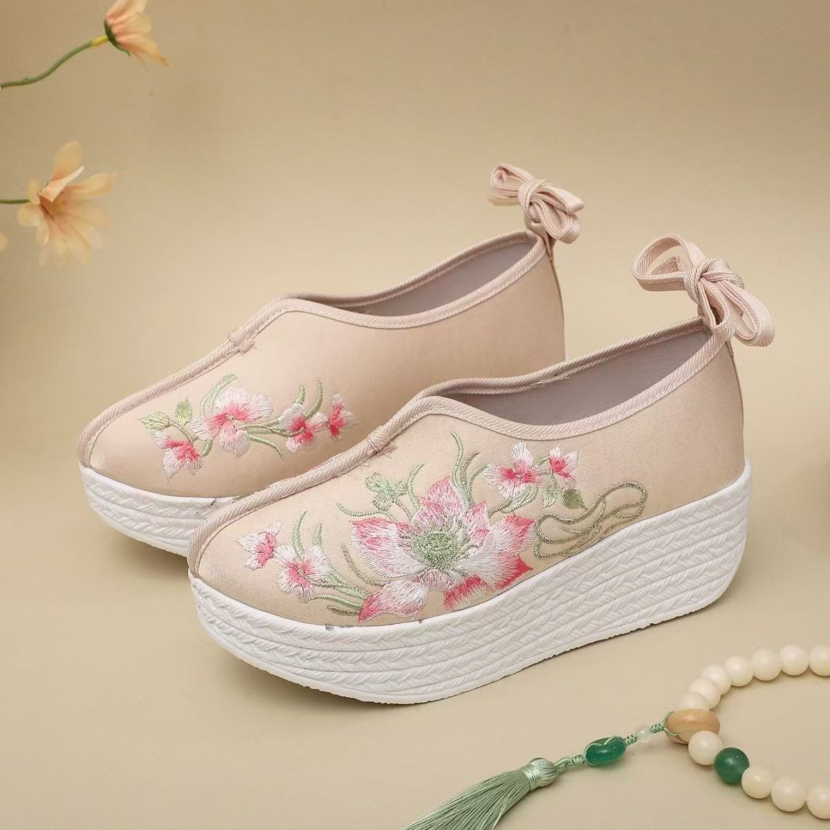 รองเท้าส้นเตารีดสไตล์ชาติพันธุ - Embroidery Shoes บทวิจารณ์และราคา