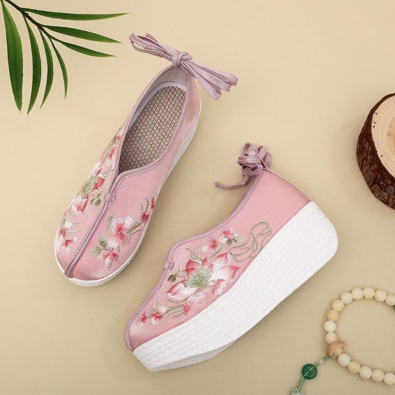 รองเท้าส้นเตารีดสไตล์ชาติพันธุ - Embroidery Shoes บทวิจารณ์และราคา