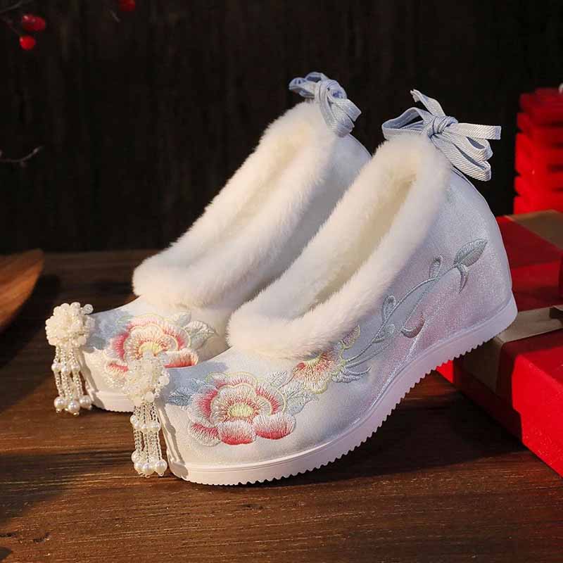 ไซส์ใหญ่พิเศษสำหรับผู้หญิง 41  - Embroidery Shoes บทวิจารณ์และราคา