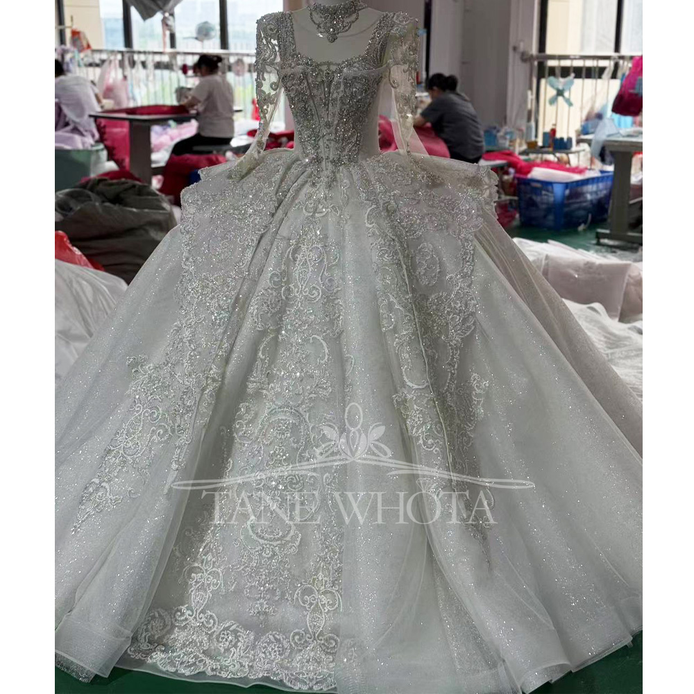 ชุดแต่งงานประดับคริสตัลเลื่อม  - Embroidery Organza บทวิจารณ์และราคา