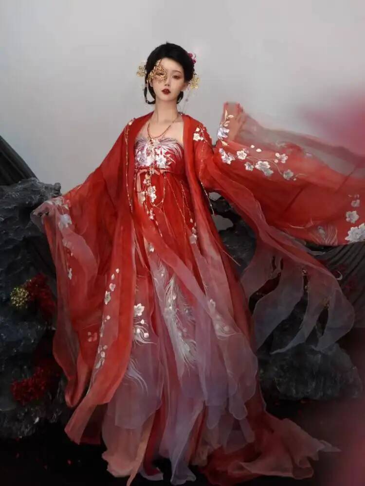 ชุดฮันฟูผู้หญิง ปักลายหนัก หรู - Embroidery Dress บทวิจารณ์และราคา