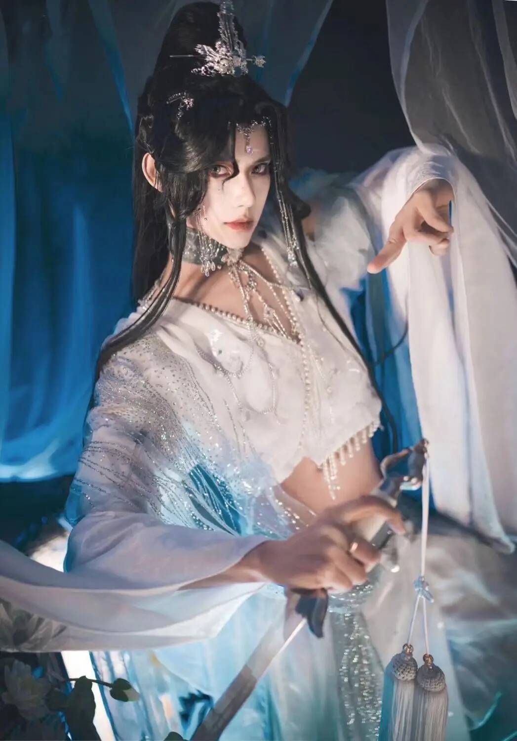 ชุดจีนโบราณของราชอาณาจักรหนานโ - Embroidery Dress บทวิจารณ์และราคา