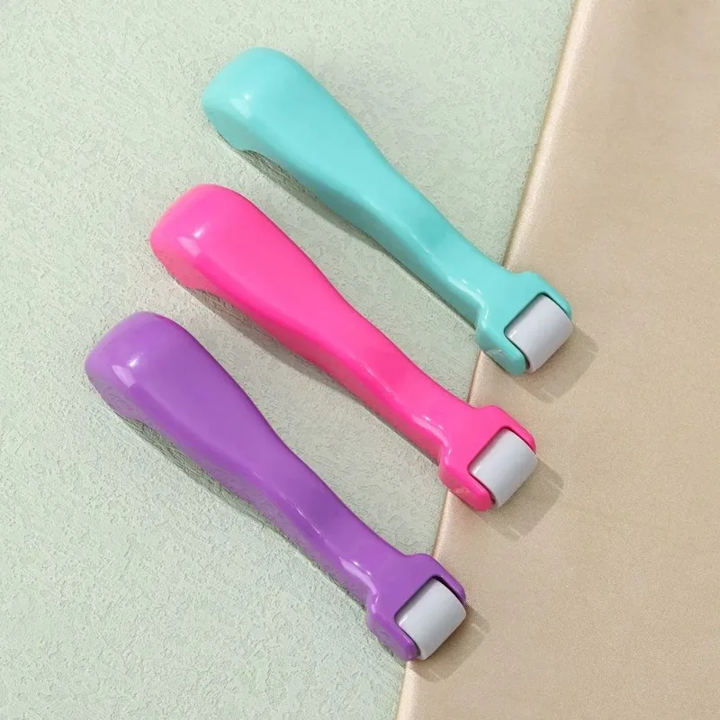 ลูกกลิ้งม้วนผ้าแบบกดตะเข็บได้อ - Embroidery Xpress บทวิจารณ์และราคา